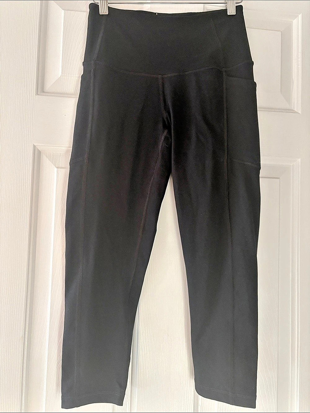 Victoria's Secret Victoria Sport leggings Black Capri Athletic Leggings